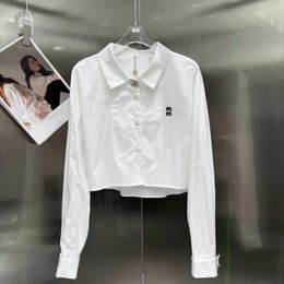 Freizeithemd, Designer-Bluse, Stickerei, Buchstabennaht, weiße kurze Hemden, Revers-Cardigan, langärmeliges Oberteil