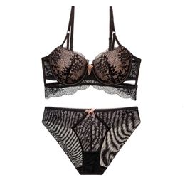 Bikini Air Bra & Panties Women New Sexy Low Waisted ThongNew Design High Quality Fashion Show Lingerie European And American Lace Underwear Luxury Mature Sex Set