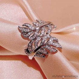 Band Rings Modern Fashion Ring for Lady Exquisite Finger Daily Wear Party Statement Jewelry for Women Drop