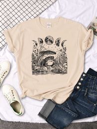 Women's T-Shirt Cute Cottagecore Aesthetic Frog Mushroom Moon Witchy T Shirt Women Street Tshirts O-Neck Casual Short Sleeve Hip Hop Tee Clothes P230515
