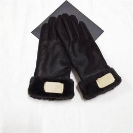 Winter Knitted Gloves With Lovely Fur Ball Mittens Label Australia Mitten Women Design Mitts Outdoor Riding Mittens Warm Fleece Gl285H
