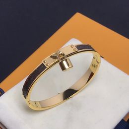 Designer Bracelet Bangle Charm Bracelet Luxury With Lock Bracelets Women Old Flower Letter Jewelry Plated Gold Stainless steel Wristband Cuff Party 4168400