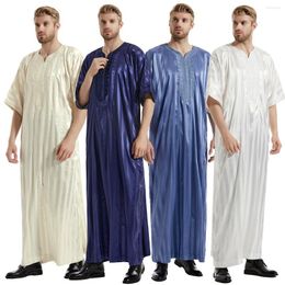 Ethnic Clothing Thobe For Muslim Men's Striped Embroidery Robe Fashion Caftan Tunic Men Ropa Islamica Hombre Arabic Short Sleeve Abayas