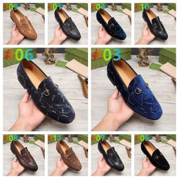 Gentlemen Luxury Brand Penny Loafers men Casual shoes Slip on Leather Designer Dress shoes big size 38-45 Brogue Carving loafer Driving party
