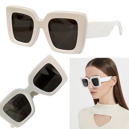 Sunglasses Ladies Designers Z2302U Cat Eye Sunglasses Extra Large Frame Womens Beach Vacation Party Sunglasses with Original Box