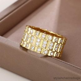 Band Rings New Couple Wedding Rings for Women/Man Gold Colour with Dazzling Stone Simple Fashion Design Party Jewellery