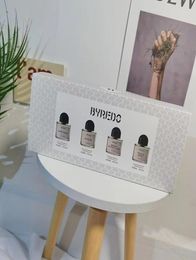 S New Byredo Perfume Conjunto Spray Eau de Toilette 4pcs 30ml Parfum estilo para homens Fragrância duradoura Fast Ship5507507