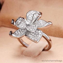 Band Rings Romantic Women Flower Rings Luxury Inlay Wedding Engagement Bands Finger Fancy Girl Gift Statement Jewellery