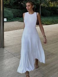 Casual Dresses Sleeveless Pleat Knit Dress Round Neck A-line Pit Strip Slim Long Dress Sundress Solid Colour Casual Women Summer Dresses 230515