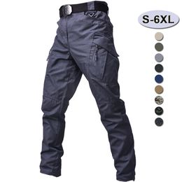 Pantaloni da uomo Pantaloni tattici da uomo Abbigliamento da lavoro all'aperto Pantaloni cargo Pantaloni militari multi-tasche impermeabili Ripstop SWAT Pantaloni da trekking Tuta militare 6XL 230515