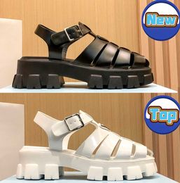 Top Foam Rubber Designer Sandals Women Slippers Beach Shoes White Black Heightening 5cm Thick Bottom Gear Hollow Sandal Luxury Womens Slides