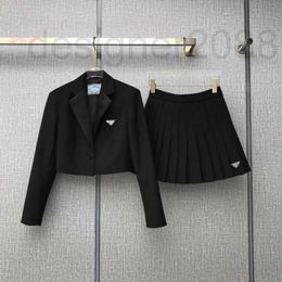 Two Piece Dress Womens set skirt designer suit cardigan petite suits short skirts two-piece fashion metal triangle women sets H51Y