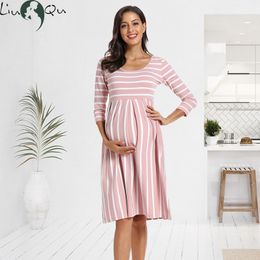 Maternity Dresses Women Summer Casual Striped Maternity Dresses Clothes Short Sleeve Knee Length Pregnancy Dress Session Pleated Baby Shower Pink 230516