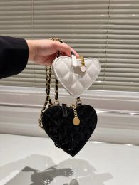 Shoulder bag patent leather Mini Heart Lover Style cowhide Crossbody Bags Gold Metal Hardware Chain Vanity Cosmetic Designer Coin Purse Handbags Fashion Wallets