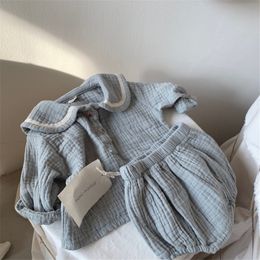 Pyjamas Set Baju Bayi Laki laki Perempuan Muslin Musim Semi 0 5Y Kerah Katun Organik Atasan Lengan Panjang Gaya Navy Celana Pendek Baru Lahir 230516