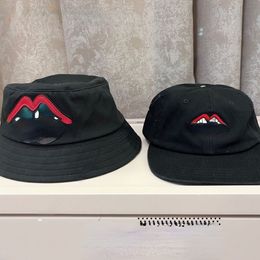 Fashion Brand Bucket Hats and Ball Caps Unisex Casual and Stylish Wide Brim Hat with A Red Lip Printed