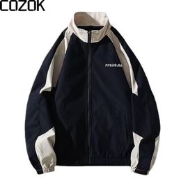 Men s Jackets Jaket Universitas Korea pria jaket antiangin cetak huruf perca jalanan tinggi mantel wanita musim semi panas kuliah modis tipis 230516