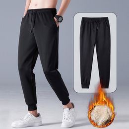 Men's Pants Men Fleece Warm Cargo Pants Plus Size Loose Print Plush Thermal Drawstring Trousers Autumn Winter Sports Outwear Sweatpants 230516