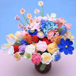 Decorative Flowers 1pcs Knitting Bouquet Tulips Daisy Bellflower Hand-Knitted Fake Flower Homemade Finished Knit Home Decorate Gift