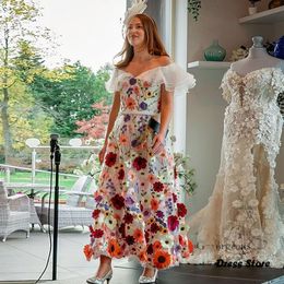 Spitzenblumen-Kleider für die Brautmutter 2023. Exquisite knöchellange Kleider für Hochzeitsgäste, schulterfreies, elegantes Kleid