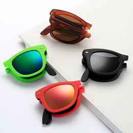 Fashion Folding Sunglasses Men Women Retro Designer Foldable Eyewear Outdoor UV Protection Shades with Cases