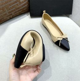Classic designer women's flat heel boat shoes genuine leather fashion soft soled dance shoes casual comfortable tooling shoes Egg roll shoes bow single shoelace box