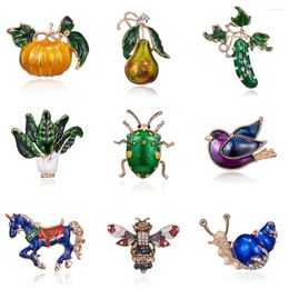 Brooches Halloween Pumpkin Brooch Enamel Bee Snail Horse Women's Wedding Banquet Pins Year's Gifts Fashion Jewellery Accessories