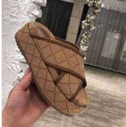 2023 Designer Women Sandal Canvas Platform Slippers Real Leather Beige Brick Red Colours Beach Slides Slipper Outdoor Party Class