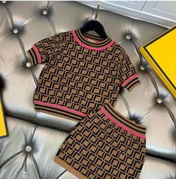 Neueste Kinderkleidung Mädchen F Designer Rock und O-Ausschnitt Hemd Set Baby Mädchen Kleidung Kinder Trainingsanzug Voller Buchstabe Sommer Outfit Kid Top T-Shirts und Röcke