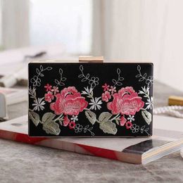 Evening Bags Printed Flower Embroidery Rose Metal Black Day Clutch Satin Party Wedding Dinner Handbags 230427