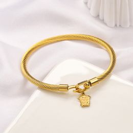 Europe America Gift Gold Bracelets Bangle Luxury Designer Jewellery 18K Gold Plated Stainless steel Wedding Lovers Gift Cuff Bangles Wholesale