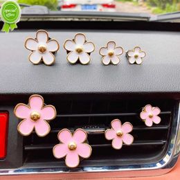 New 4Pcs/Set Car Outlet Vent Perfume Clips Car Air Freshener Conditioning Aromatherapy Small Daisy Interior Decoration Accessories