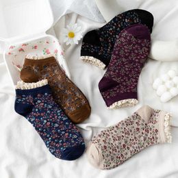 Socks Hosiery Floral Print Women Short Socks Lolita Lacework Frilly Ruffle Socks Women Harajuku Retro Japanese Cute Low Cut Ankle Socks P230517