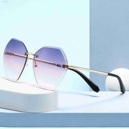 2023 New Gradient Colour Fashion Large Frame Trimmed Sunglasses Large Face Slim Trend Frameless Sunglasses Women 8065