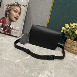 Fastline Wearable Wallet Leather Flap Bag with Magnetic Closure Luxurys Designer Envelope Bags for Man Men Shoulder Satchel Bag CrossBody Purse