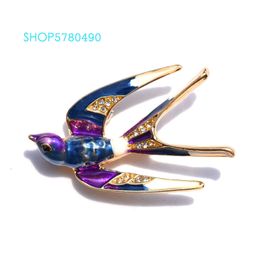Gold Colour Rhistone Swallow Brooch for Women Sweet Brooch Painted Alloy Breast Pin Garments Girls Coat Accessory Fashion Jewellery