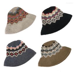 Berets Handmade Warmth Basin Hat Vintage Style Floral Bucket Knitted Woollen Fisherman For Autumn Winter