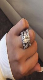 Luxo Promessa de Design Único Promessa de 3CT Rings Diamond Sets 925 Sterling Silver Engagement Rings for Women White Pink Gold Gemston4476969