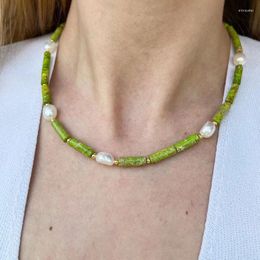 Choker Handmade Green Natural Stone Necklace Irregular Pearl Embellishment Women Fashion Classic Neck Accessory Gift 2023