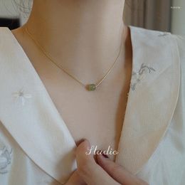 Pendant Necklaces Single Artificial Hetian Jade Transfer Bead Necklace For Women INS Simple Natural Jewelry Gold Color Niche Design Clavicle