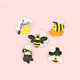 Wholesale Bee Gather Honey Badge Custom Brooch Yellow Bumblebee Insect Lapel Enamel Pin for Backpack Jewellery Friends Gift