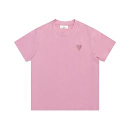 2024 Amishirt Designer Mens Women France Luxury t Shirt Fashion A Heart Pattern Casual amis Tshirts Tees Man Clothing Short Sleeve Amisweater Amiclothing w2