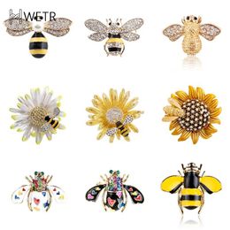 Cute Enamel Bee Brooches For Women Men Fly Insect Brooch Pins Scarf Dress Lapel Pin Suit Decorations Jewelry