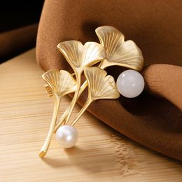 Fashion Ginkgo Biloba Vintage Gold Colour Brooch Pins Crystals Pearl Flower Brooches For Wedding Party Jewellery 2023