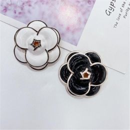 High Quality Pearl Brooches Luxury Camellia Big Flower Pins Woman Boutonniere Gift Jewelry Sweater Coat Brooch Accessories