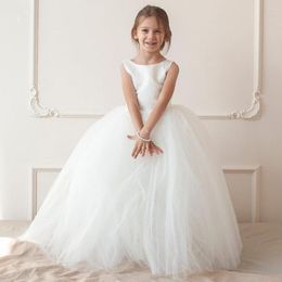 Girl Dresses Pearls Ball Gown Flower For Wedding Ruffles Spaghetti Neck Tiered Pageant Gowns First Communion Dress