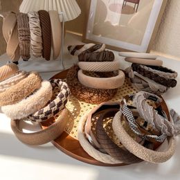 Hair Rubber Bands UXSL AutumnWinter Brown Color Headband Sponge Wide Hair Band for Woman Girl Elegant Hair Hoop Fashion Hair Accessories 230517