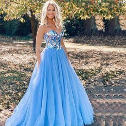 Sparkling Tulle Strapless Prom Dresses 2023 Sweetheart Bead Puffy Graduation Party Gowns Lace Up Back Vestido de noche