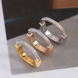 Винтажные популярные брендовые женские кольца с полубриллиантами, ювелирные изделия для женщин, дизайнерские кольца из чистого стерлинга Sier, женские вечерние кольца с замком, подарок высшего качества