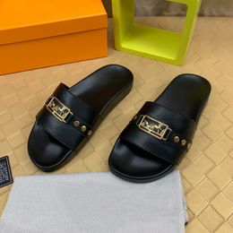 2023 Men Classic Slippers Mens Brand Designer Thick Rubber Sandals Platform Summer Casual Fashion Scuffs Size 38-46